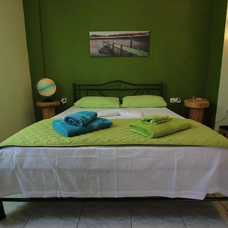 Villa Kaliva House à Vrasná Extérieur photo