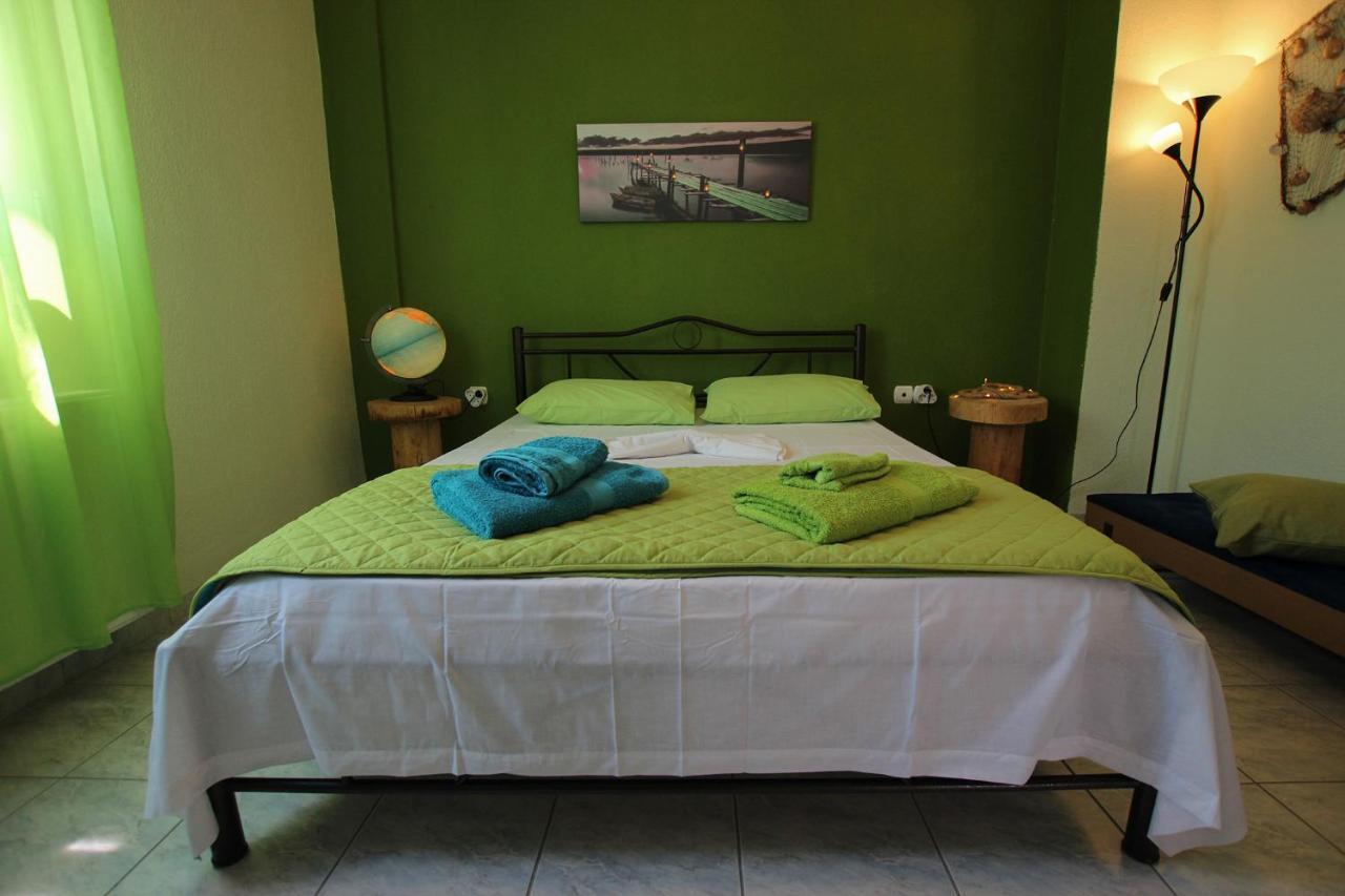 Villa Kaliva House à Vrasná Extérieur photo