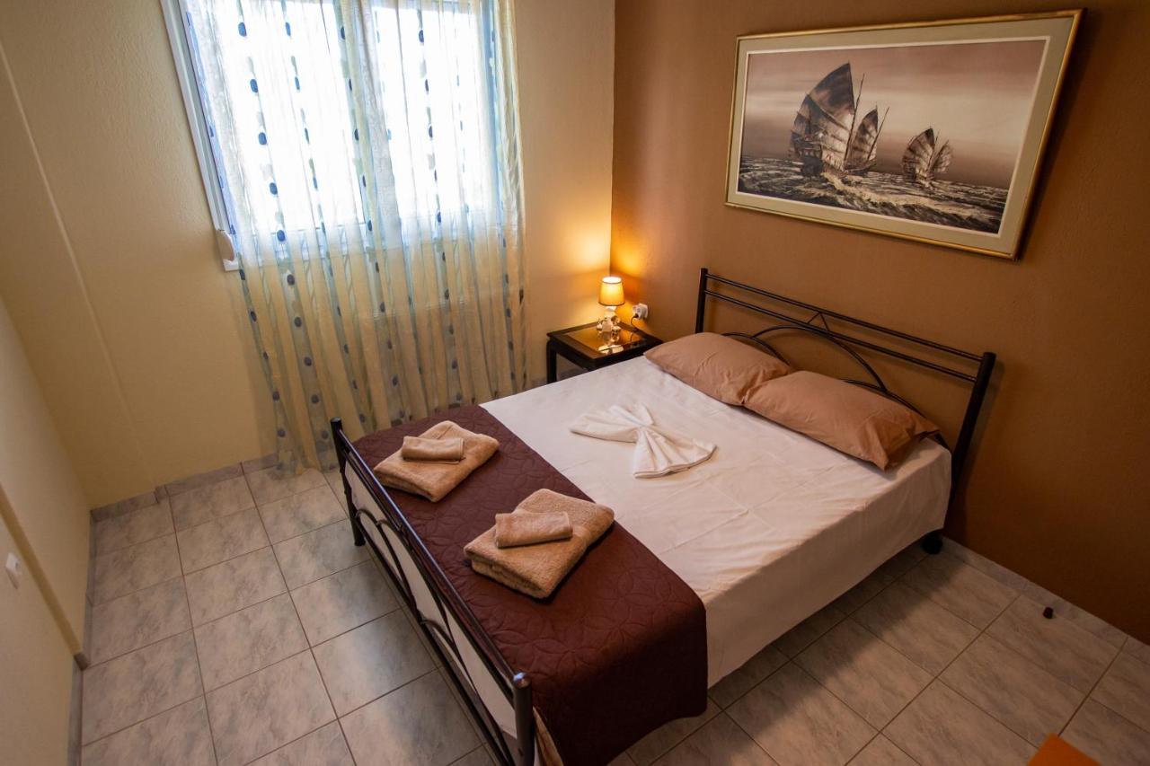 Villa Kaliva House à Vrasná Extérieur photo