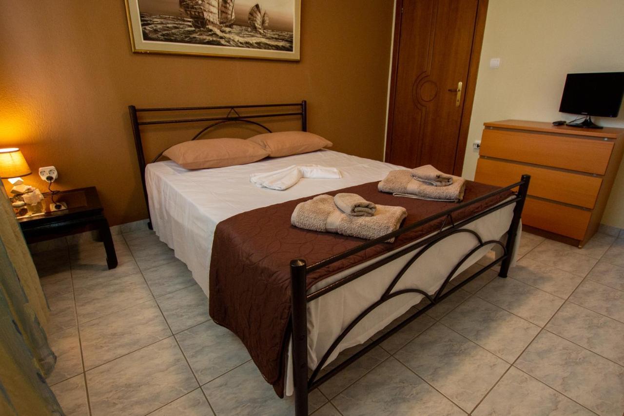 Villa Kaliva House à Vrasná Extérieur photo